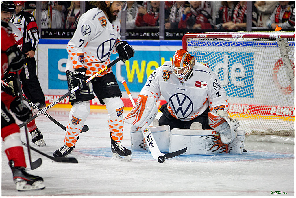 PENNY DEL; Koelner Haie- Grizzly Wolfsburg; Koeln, 26.10.2022